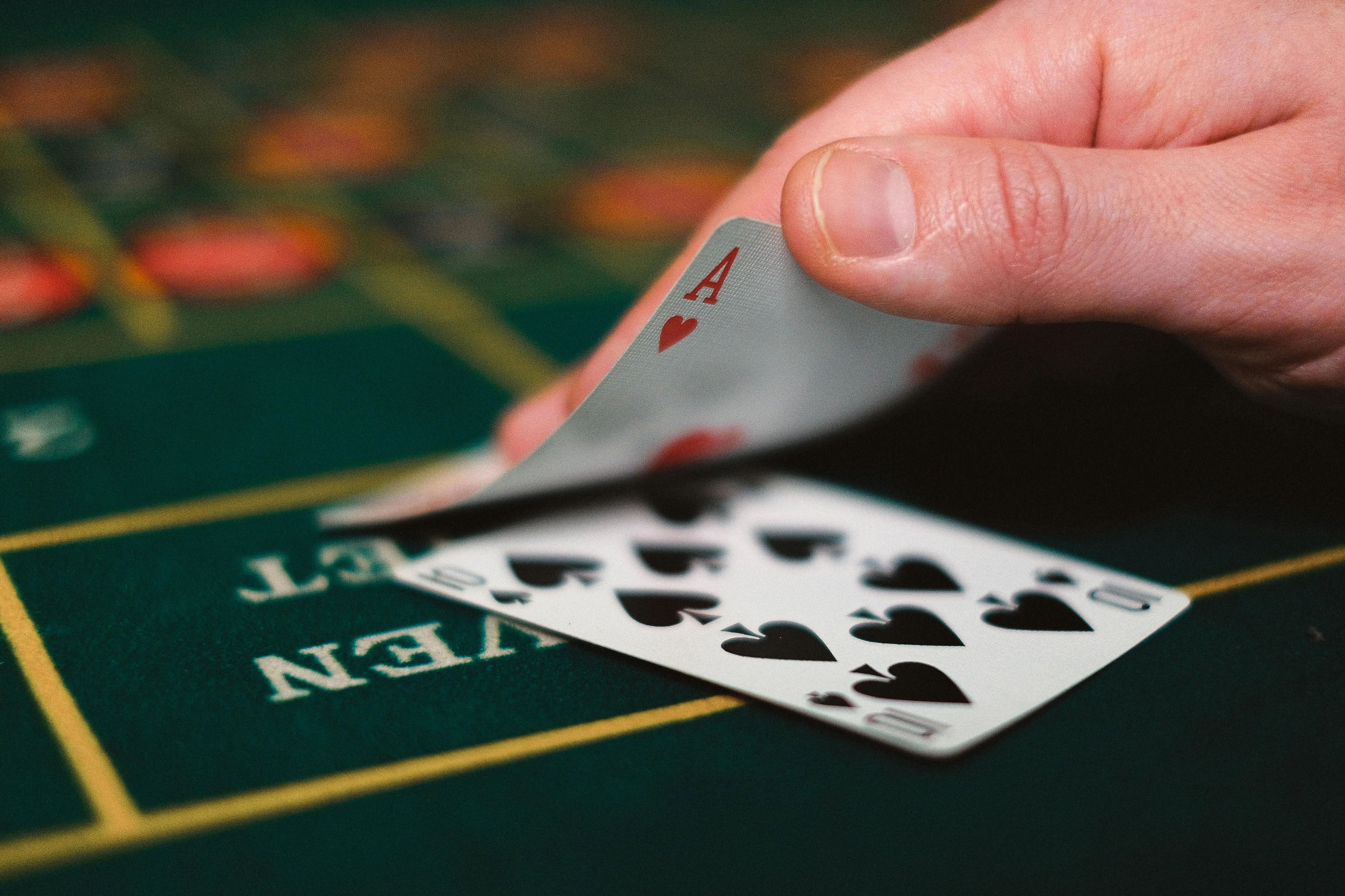 Exploring Different Variations of Poker in Social Casino Platforms